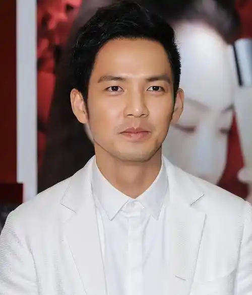 其实他早已结婚,女儿有点像小甜馨_范晓萱_影戏_少年