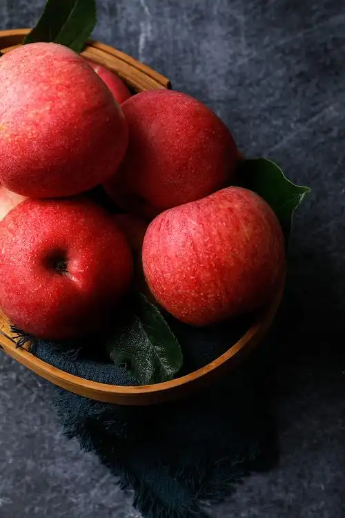 新鲜水果-红富士|摄影|产品摄影|雪猴子 - 原创作品 - 站酷 (zcool)
