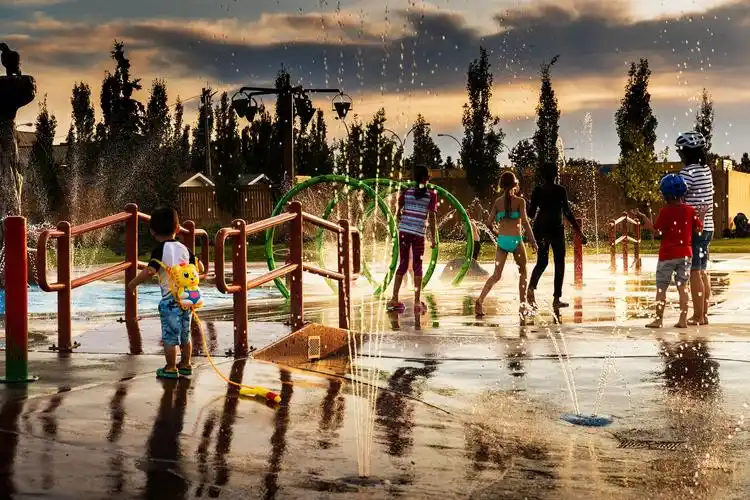 戏水的孩子们 - 摄影大赛2019 - 国家地理中文网