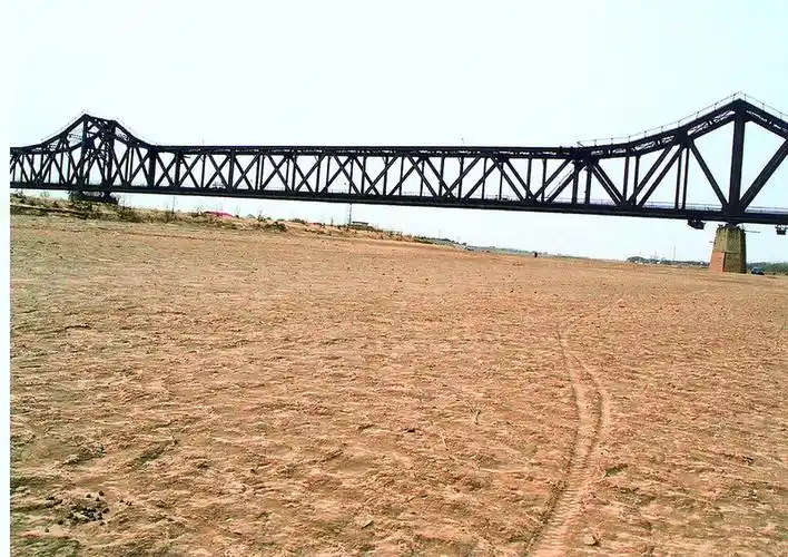 1997年7月,鄄城黄河桑庄险工河道断流.