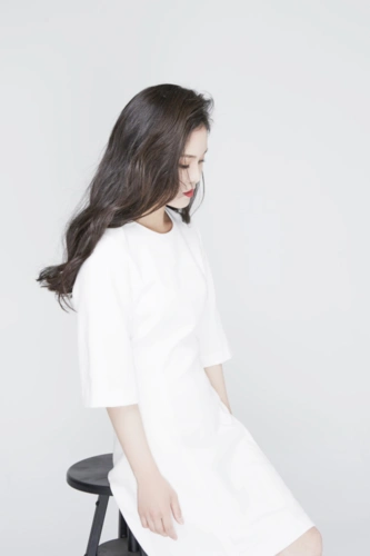 最美女教师高兰写真曝光,"天然女神"竟是华语知名歌手(组图)