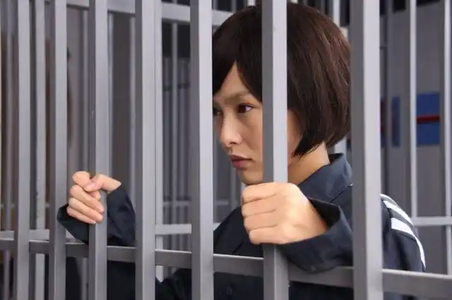 被判终身无期徒刑的犯人每天在监狱里做什么说出来你可能不信