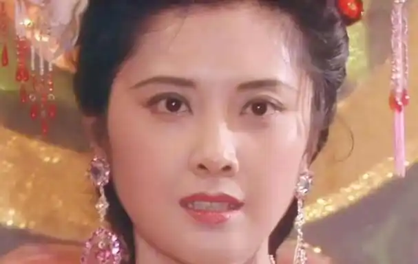 李玲玉算不算顶级大美女看她和傅艺伟等人的合照就知道答案了