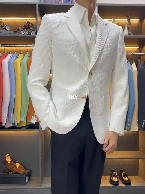 男士休闲西服套装白色西服