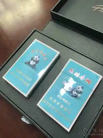 熊猫香烟礼盒