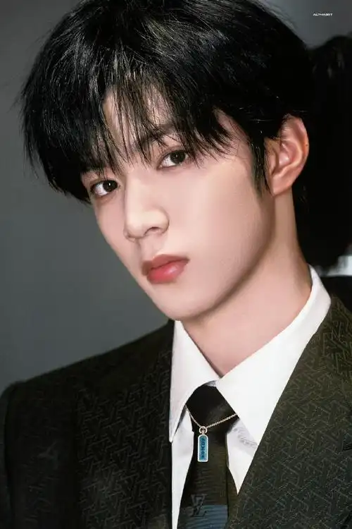 刘耀文入围最佳新人