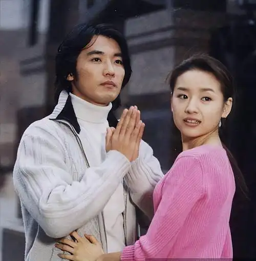 说实话,当时的安在旭也正处于颜值高峰期,但与董洁在一起没有太多cp感