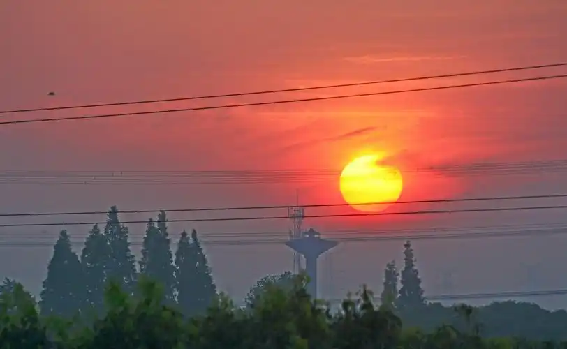 乡村的日出时分江苏无锡斗山