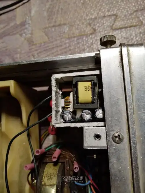 改造fy5老式警棒电池充电器