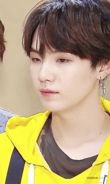 防弹少年团闵玧其 每天糖分摄入一只黄色的小精灵