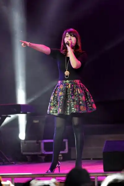 好声音魏语诺亮相济南与罗大佑同台兴奋