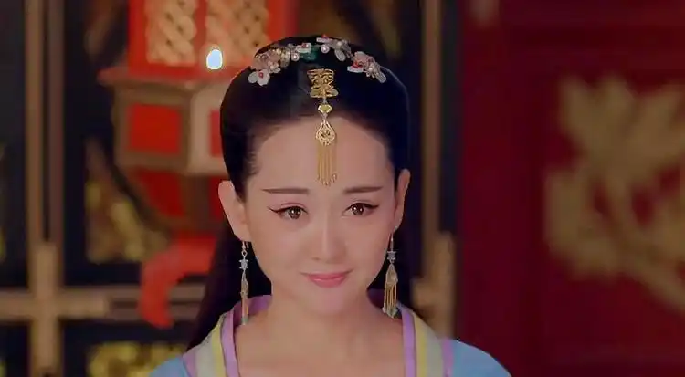 武媚娘传奇让郑婉言来侍寝却在这看个不停,把人看得不好意思了