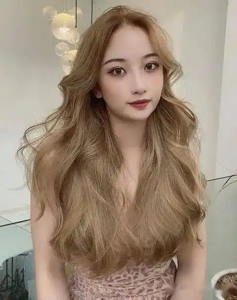 浅金亚麻色染发概念调配方法