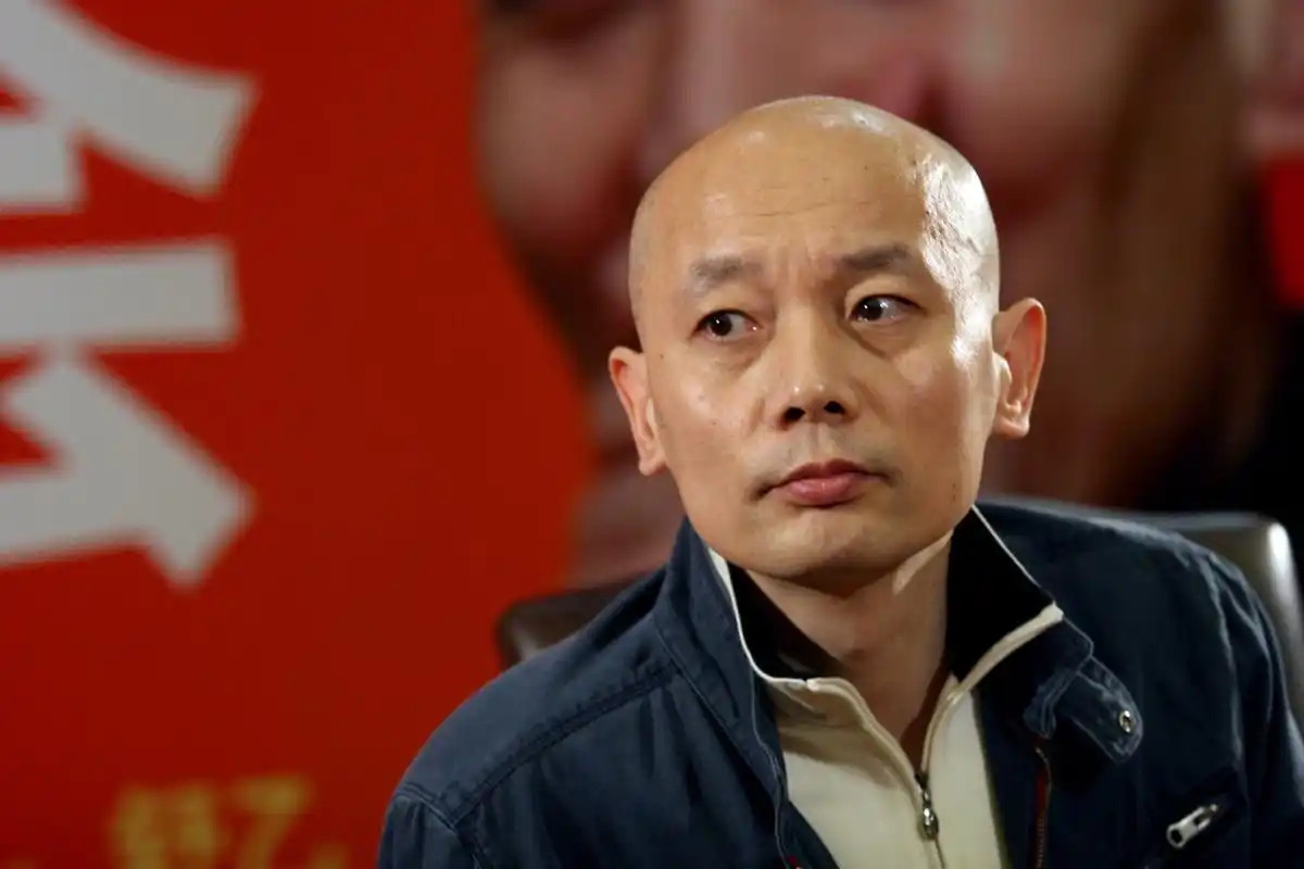 "葛优回答:"一出名就换老婆,这种事我可做不出来.