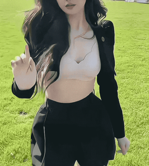 虞书欣露内衣私房照曝光后成了招妓涉黄女主角被骂上了热搜