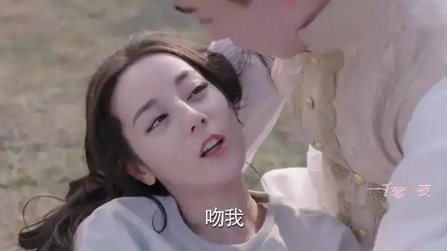 每集一个吻迪丽热巴上演追偶像最高境界梦中撩男神