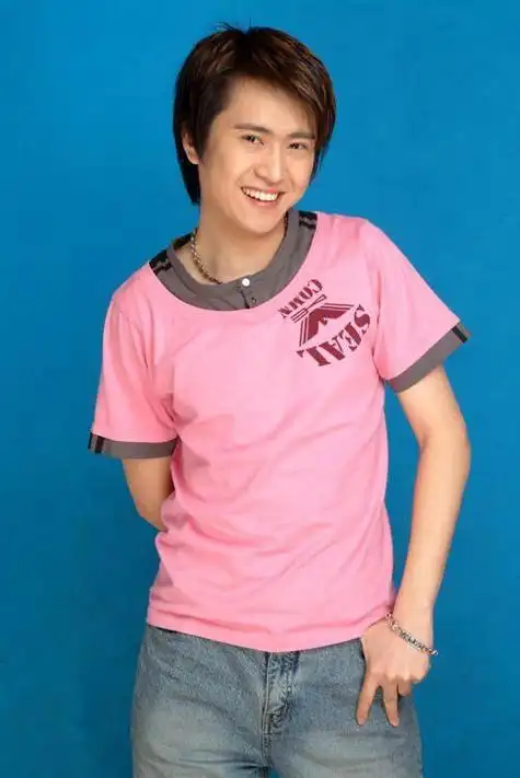 央视主持人杨帆:娶普通妻子,婚后连生两女,日子过得有滋有味