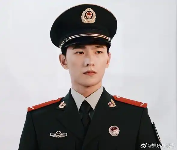 穿军装的男明星有多帅##男明星遇上军装是一种什么样的体验
