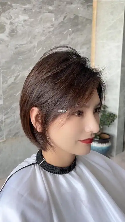 韩式减龄挂耳短发 初恋短发推荐适合圆脸 韩式减龄短发发型 女生无法