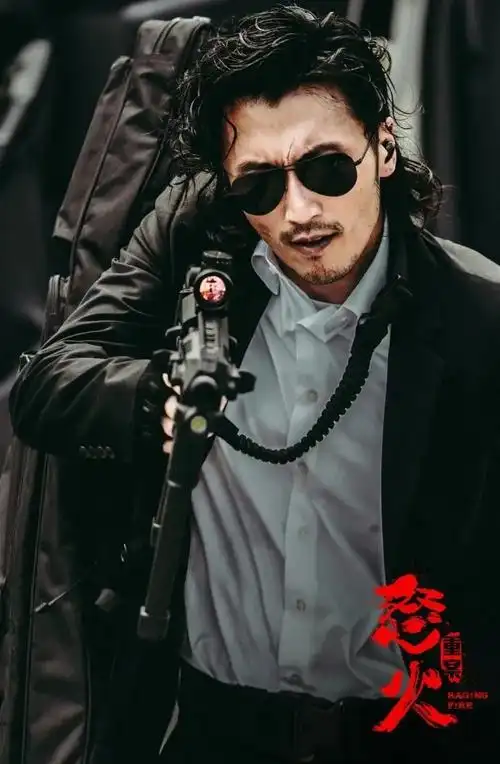 谢霆锋的新电影怒火重案真是帅炸了他的私服我们也能get三个小技巧