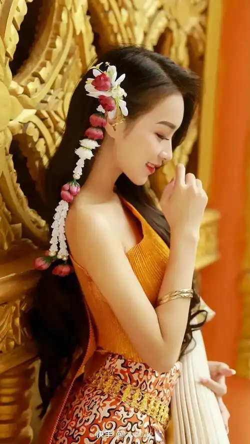 高颜值傣族姑娘