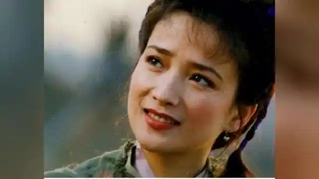 学者复原了李师师容貌图,当真倾国倾城,挺像这个女明星!