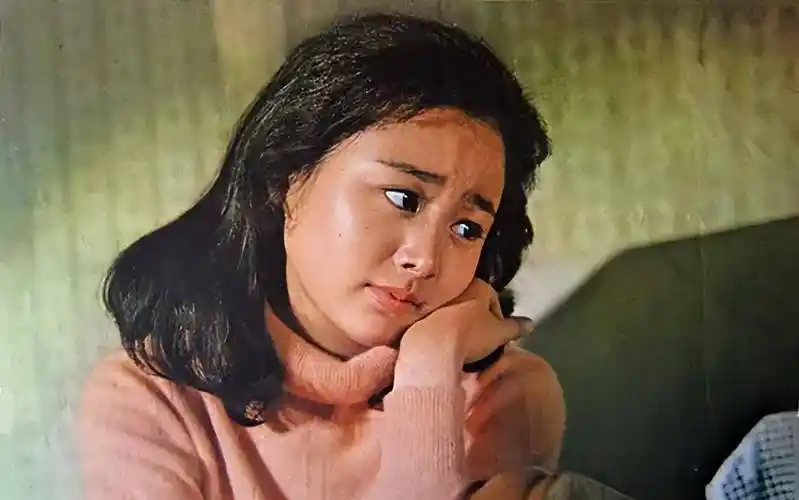 原创那个凭借庐山恋爆红弃夫出去的张瑜如今怎么样