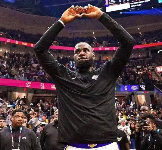 名帅拒绝加盟两大原因揭秘,詹姆斯或会离开?