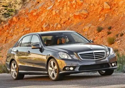 行业先驱的不断进化 回顾梅赛德斯-奔驰e级轿车的前世今生