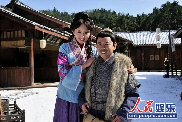 《武松》曝最新剧照 潘长江孙耀琦首演夫妻