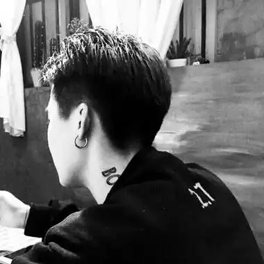 男生潮牌头像精选高清好看的男头潮图馆