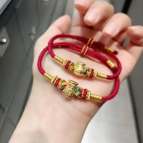 几百块钱送妈妈的母亲节黄金手链