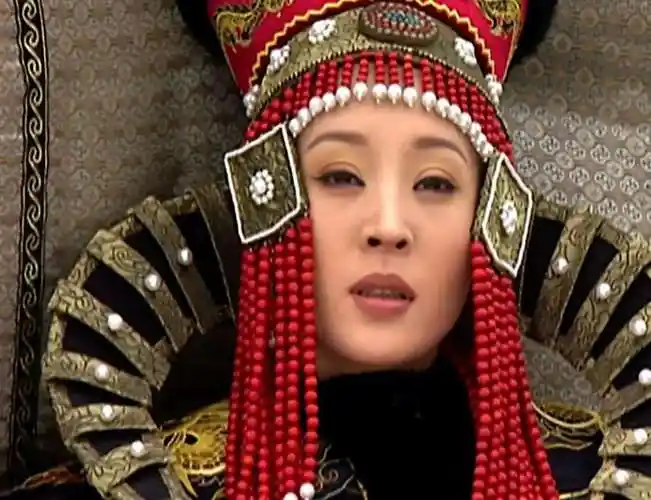 《康熙王朝》蓝齐儿原型:穿龙袍下葬,尸身240年不腐_公主_荣宪_父亲