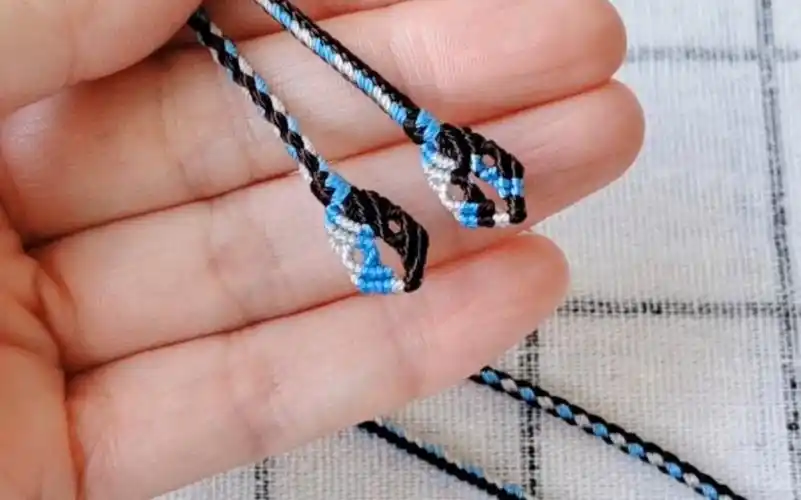 八股辫收尾编绳教程,项链绳尾扣,可以编成两种不同的样子哦