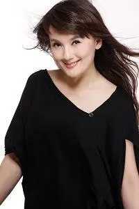 p data-id="gnbykrd65s">于辉是河北电视台优秀节目主持人,播音部