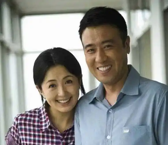 影帝于和伟妻子:供老公读书,替他尽孝,为婆家8个哥哥姐姐买房_宋林静