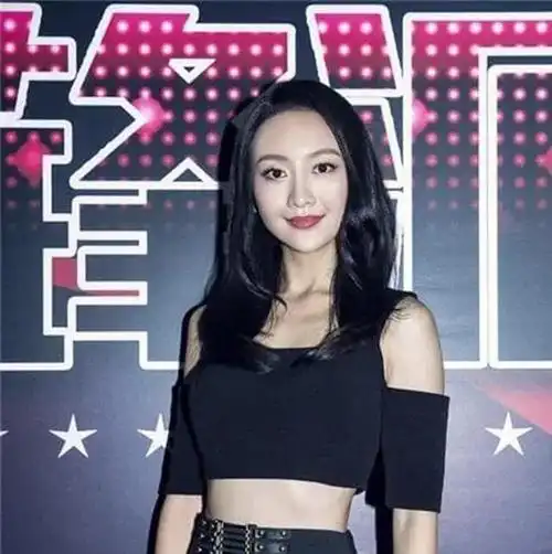 比杨幂背景还硬夜光剧本后不受影响王鸥的感情史挺复杂