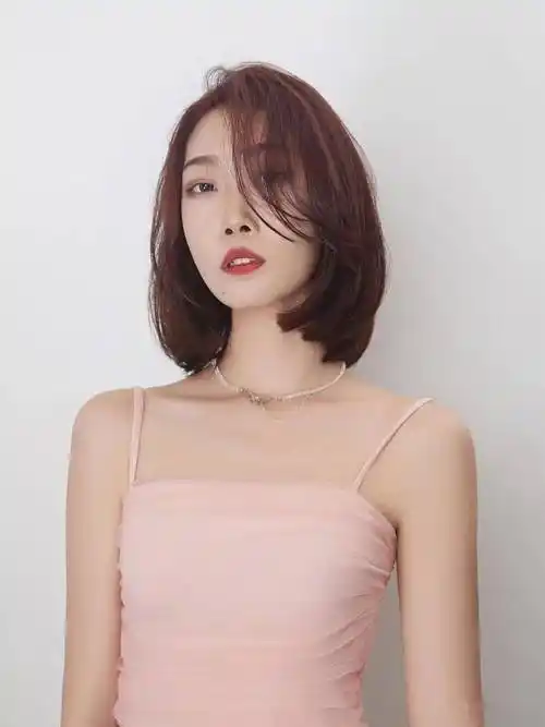 2023秋冬季发型怎么烫?美到让人上瘾短发c卷烫,35岁都好看.