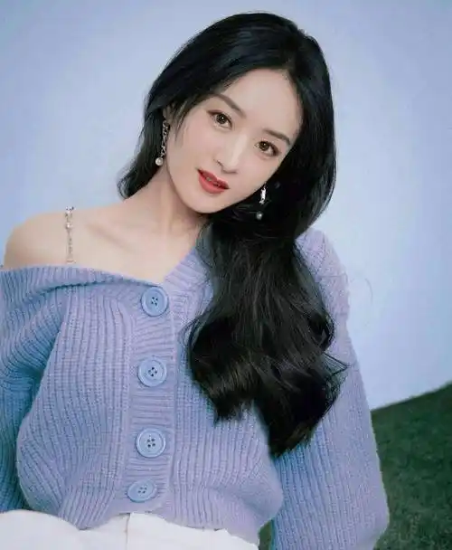 原创小圆脸想换发型你得跟赵丽颖赵露思学谭松韵同款更是俏皮可爱