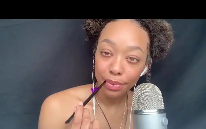 【chynaunique助眠】咬笔 口腔音 无人声-美女视频-搜狐视频