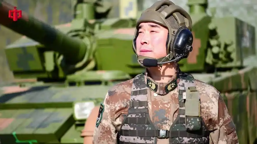 战区人  强军梦 #【 坦克兵王,向战冲锋】入伍28年,15次执行重大任务