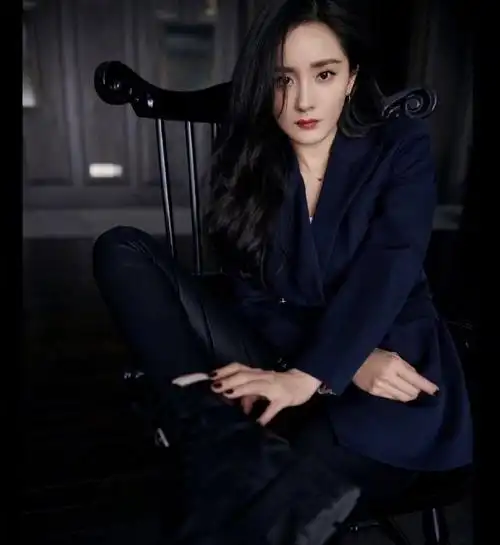 vogue衣帽间##沉稳深蓝色穿搭