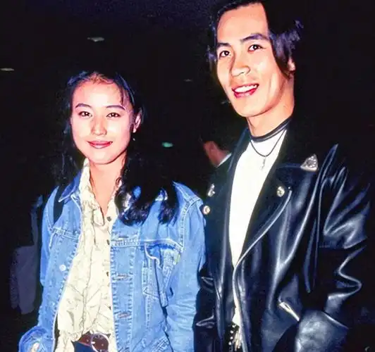 《行规》等,同时拍了很多风月片,一直未大红大紫,曾经与香港女星