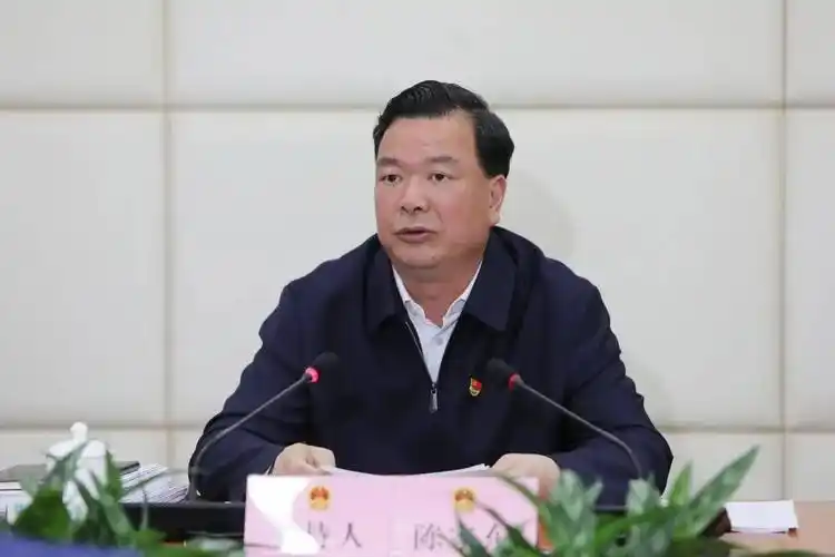 市人大常委会党组副书记,副主任叶重耕,刘育生,孙明忠,市人大常委会