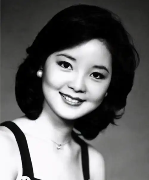 1995年邓丽君在酒店离世死因成谜25年后钟南山揭开死亡真相