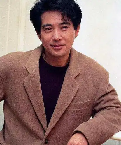 73岁秦汉,记忆中琼瑶剧御用男主已成白胡子大爷,儒雅却不减当年_高清