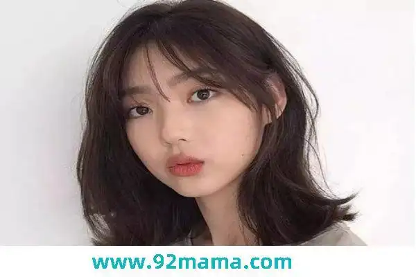 中长发配什么卷好看 好看的中长发卷发发型