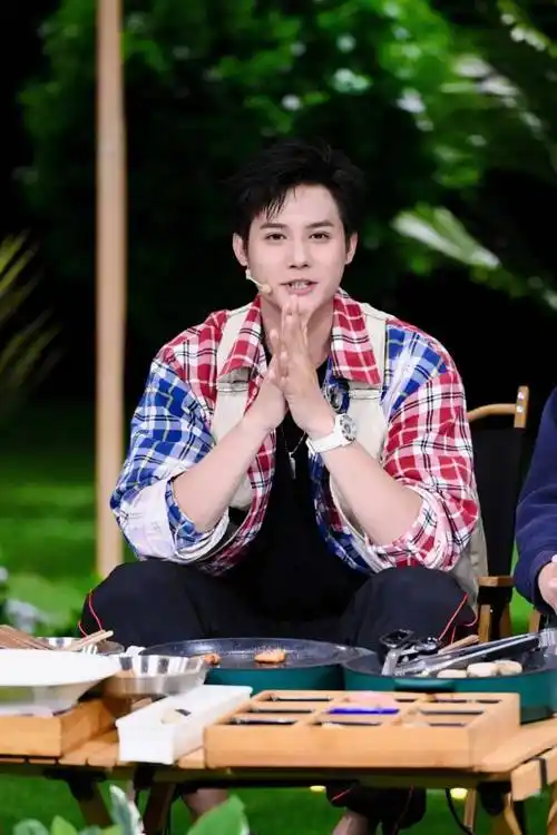 榜妹热线 |王一博电影不开机?白鹿杀青后续?郑业成综艺?刘学义埋剧?