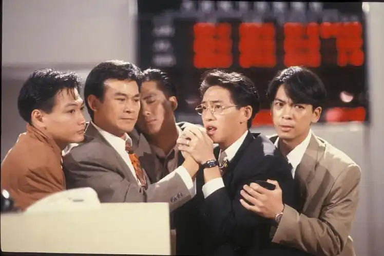 前段时间,开心爸爸又重新回看了那部经典的港片《大时代》.