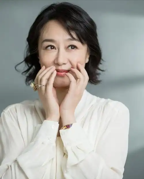 著名演员吴玉芳嫁乒乓王子隐退生两女恩爱33年幸福美满